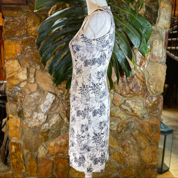 Leggiadro Fitted Above Knee Coral Print Dress - Picture 3 of 5